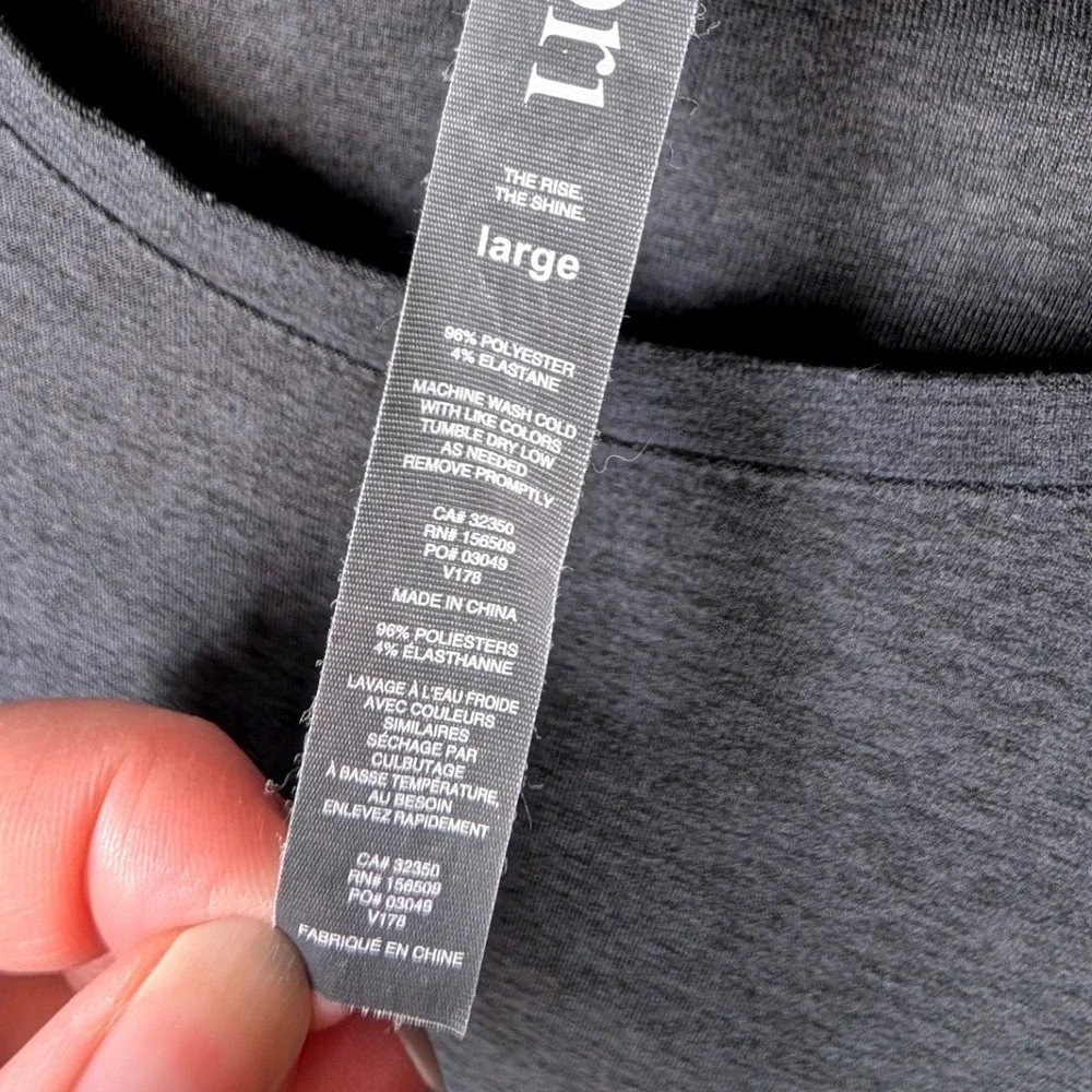 Vuori Tuvalu Stretch T-Shirt Mens‎ Large Charcoal Heather Long Sleeve Crew Neck